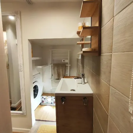 Appartement Vieille Equipe Sans Ascenseur *
