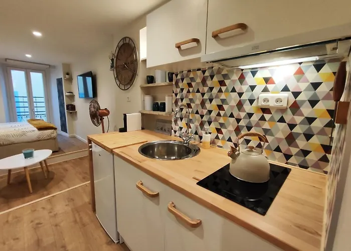 Studio Vieille Ville Tout Equipe Sans Ascenseur Apartment *